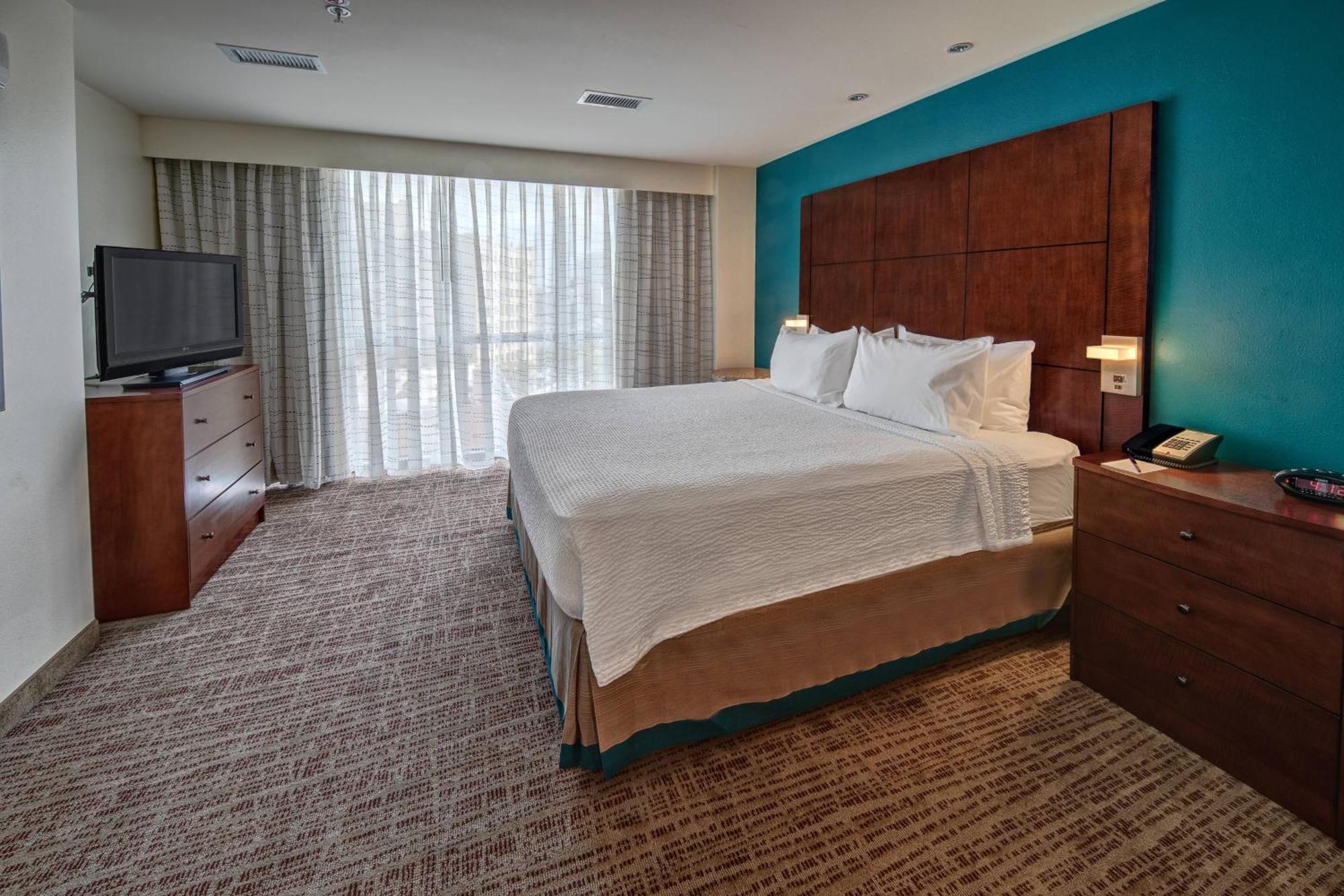 Residence Inn Norfolk Downtown Екстериор снимка
