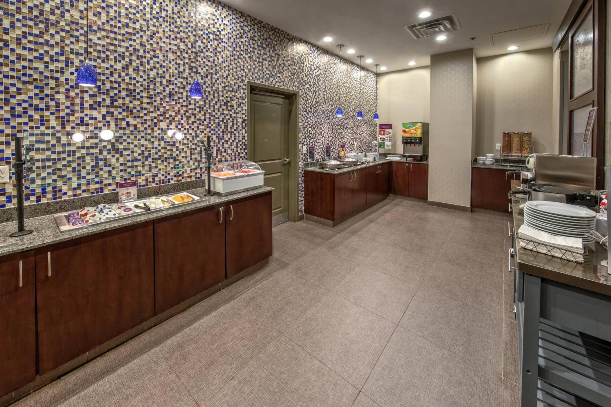 Residence Inn Norfolk Downtown Екстериор снимка